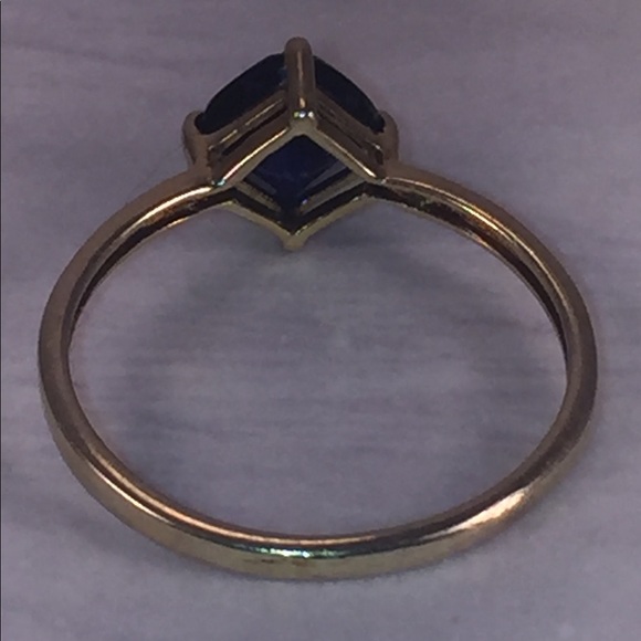 Solid 10K Square-Cut Sapphire Ring - Picture 4 of 7
